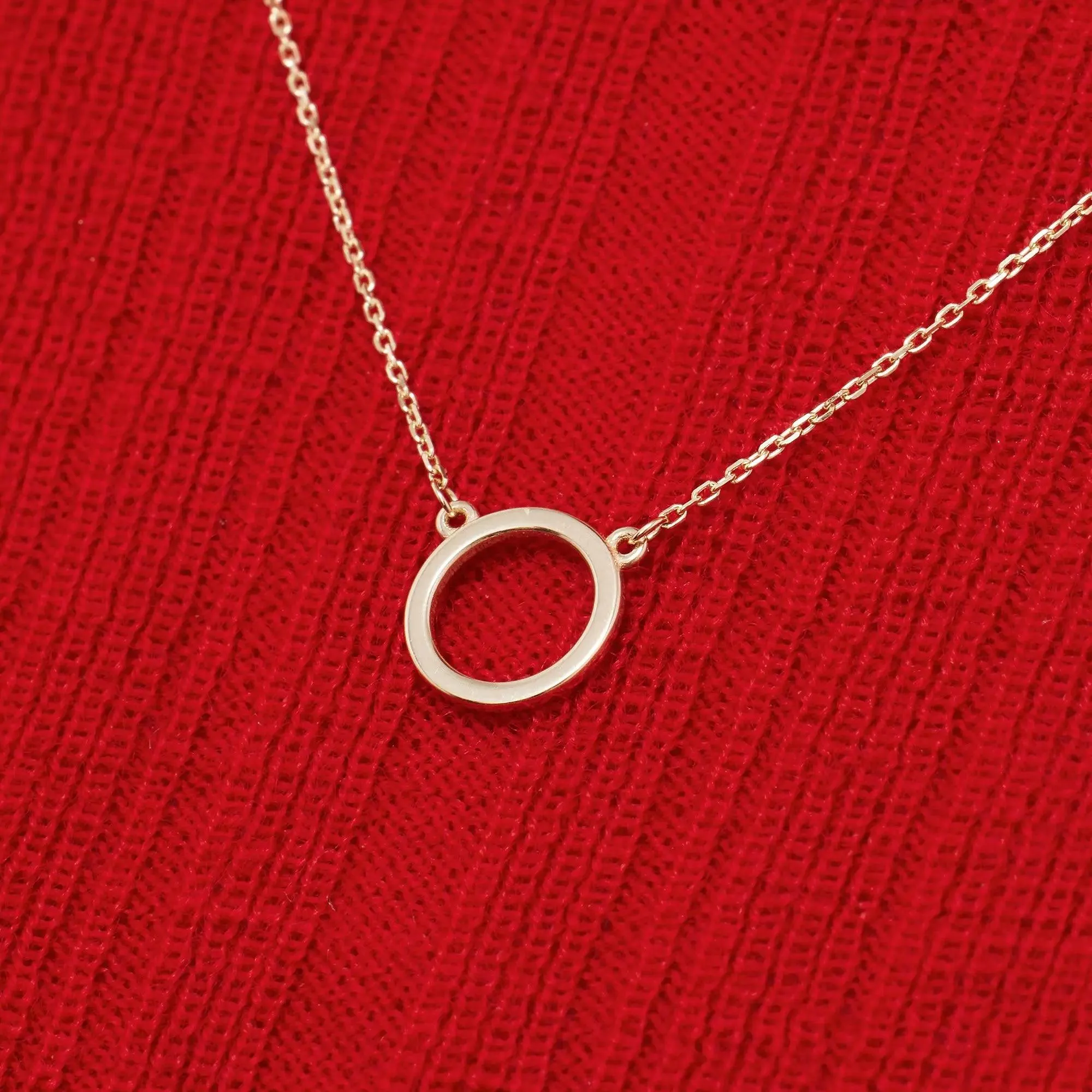 Circle Pendant Necklace