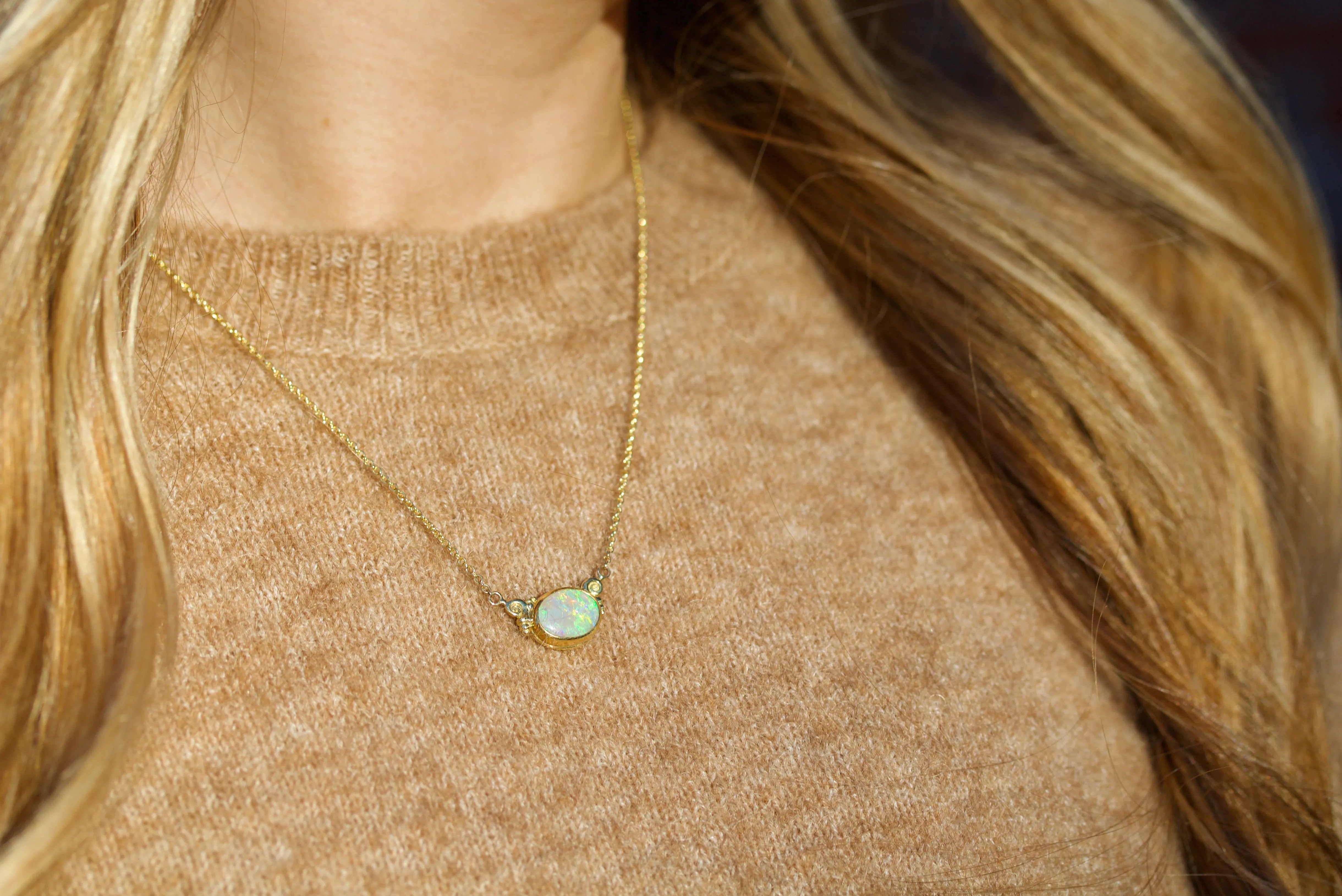 Curl Motif Double Hung Opal Necklace