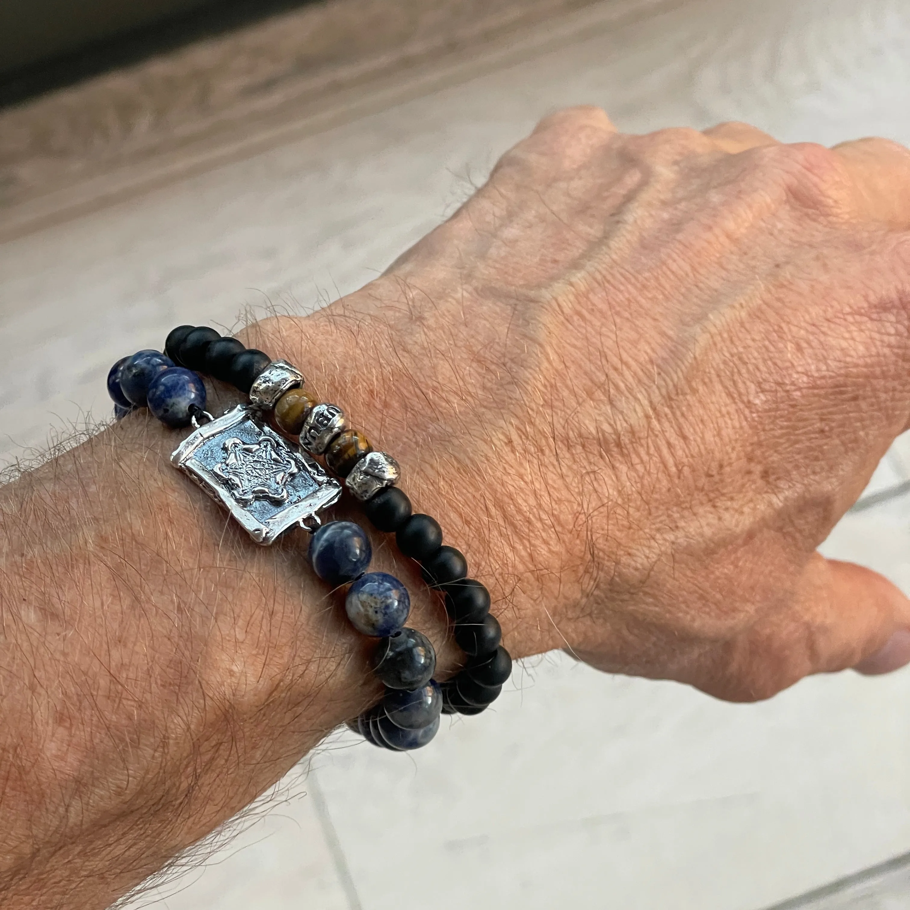 Unisex Ubuntu Onyx and Tiger Eye Beaded Bracelet